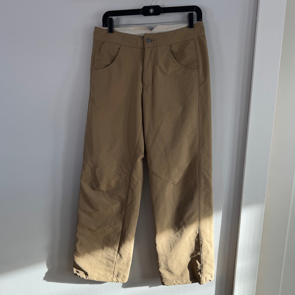 Women’s REI Tan Hiking Pants - Size 6